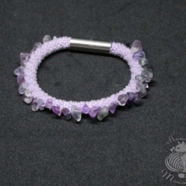 Браслет из бисера с флюоритом