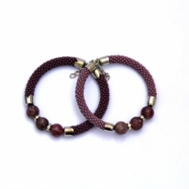 Браслеты с лепидолитом.