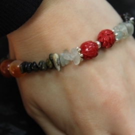 Красная Роза браслет из турмалина, флюорита, яшмы, коралла, сердолика