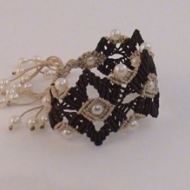 Браслет Версаль, ажурный, плетеный в технике макраме