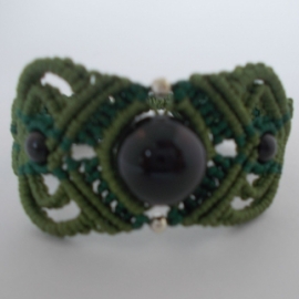Браслет  "Часики" зеленый плетеный в технике макраме