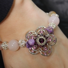 "В цвету" браслет из розового кварца, сердолика, нефрита и чароита