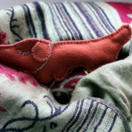 Брошь-собачка "Такса".