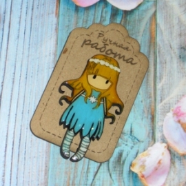 деревянная брошь