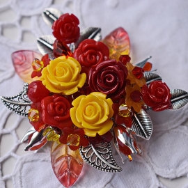 Брошь в технике авторского плетения "Маргарита"