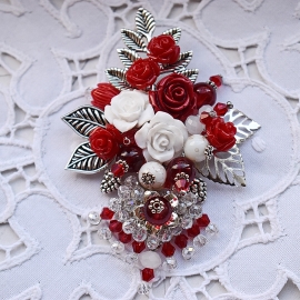 Брошь в технике авторского плетения "Жозефина"