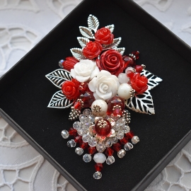 Брошь в технике авторского плетения "Жозефина"