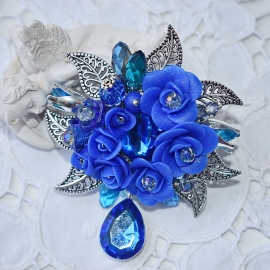 Брошь в технике авторского плетения "Вальс цветов"