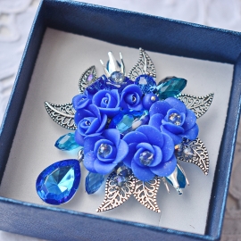 Брошь в технике авторского плетения "Вальс цветов"