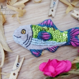 Брошь рыбка