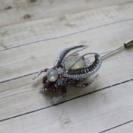 Брошь "Лунная мушка 3"