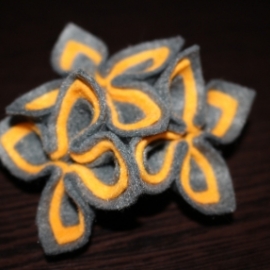 Брошь из фетра