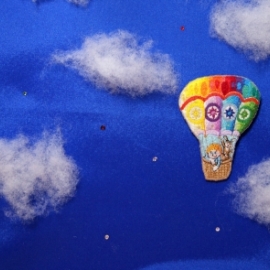 Брошь  "Воздушный шар"