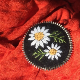 Брошь Ромашки