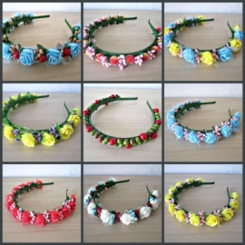 Ободок с цветами.