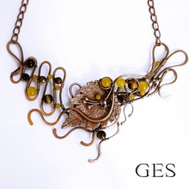 Колье " Осенний вальс"