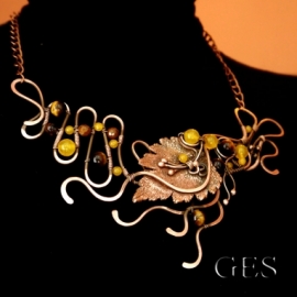 Колье " Осенний вальс"