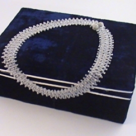 Колье "Северное сияние", плетеное из гематита и бисера