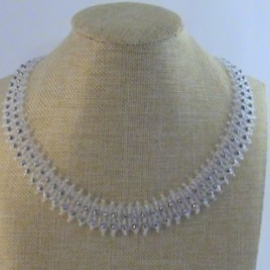 Колье "Северное сияние", плетеное из гематита и бисера