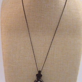 Кулон "Солнечное затмение" из Агата, плетеный в технике макраме