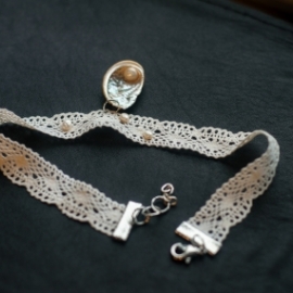 Кружевной чокер.