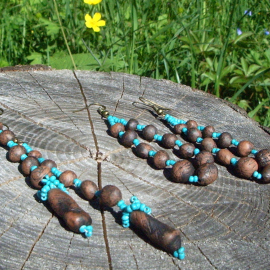 серьги из глиняных бусин