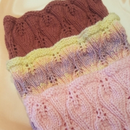 Снуды узором "листья"