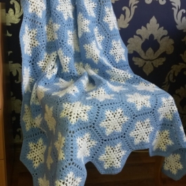 Плед-покрывало вязанный "Зимняя сказка"