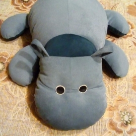 Игрушка-подушка "Бегемотик"