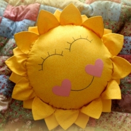 подушка солнце