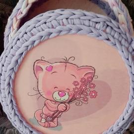 Корзинка "Котенок с букетом"