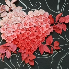 Панно "Сердце из роз"