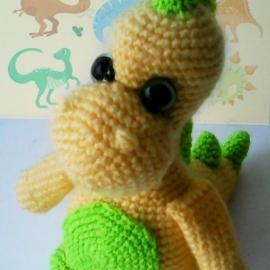 Маленький добрый динозаврик.