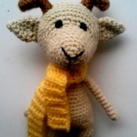 Оленёнок. Вязаная игрушка.