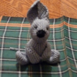 Игрушка "Испуганный заяц"