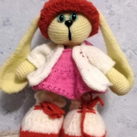 Зайка из шерсти