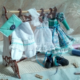 Маленькая Эля