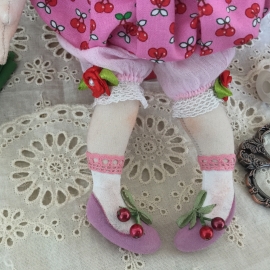 Кукла Вишенка