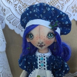 Куколка Черничка