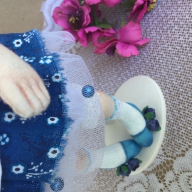 Куколка Черничка