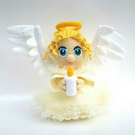 Ангел со свечой