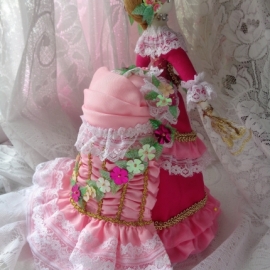 Куколка-шкатулка в бальном платье цвета "фуксия"