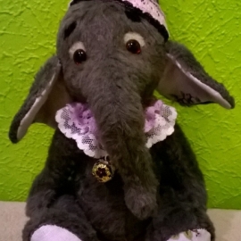 Cлоненок Крошка