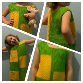 Вязаное детское платье