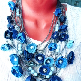 Цвет настроения синий!