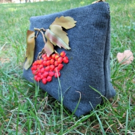 Косметичка вышитая лентами "Калина"