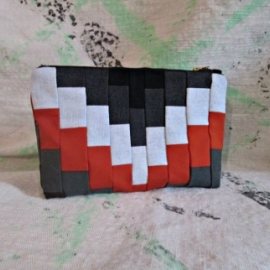 Джинсовая косметичка, лоскутное шитье.