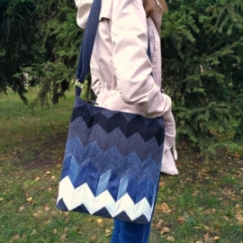 Косметичка джинсовая, лоскутное шитье.