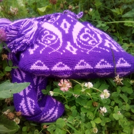 Сумка вязанная.