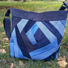 Косметичка джинсовая, лоскутное шитье. Крейзи.